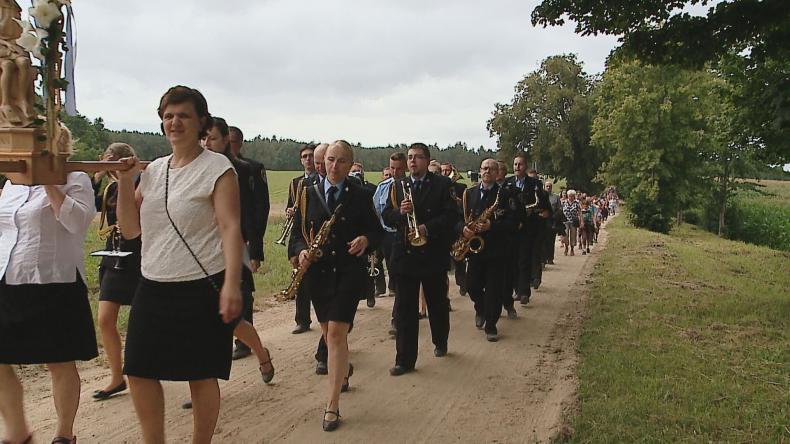 Przez jezioro z intencją