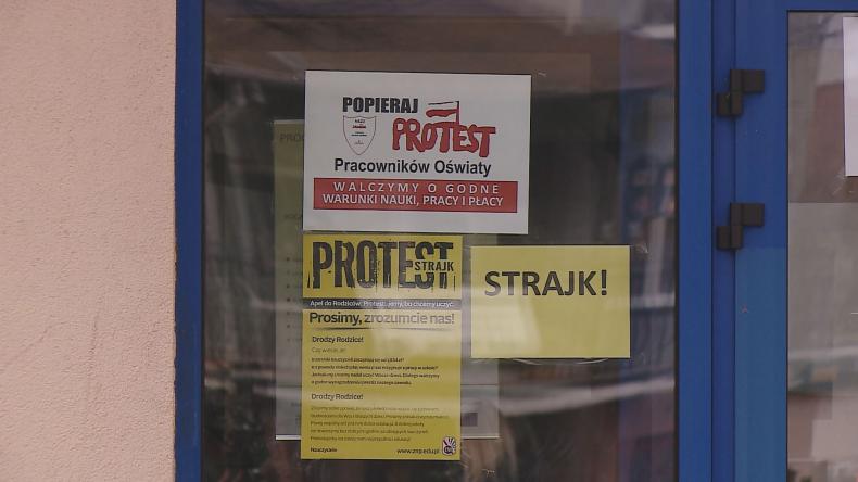 Nauczyciele wciąż nieugięci – co z egzaminami?