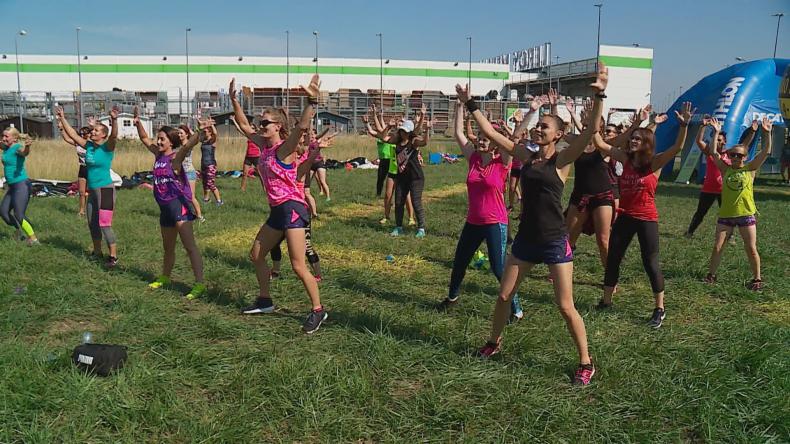 W Rumi ćwiczyli w rytmie zumby