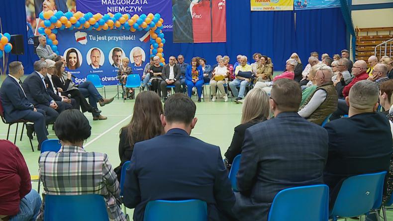 Spotkanie posłów KO z mieszkańcami Rumi