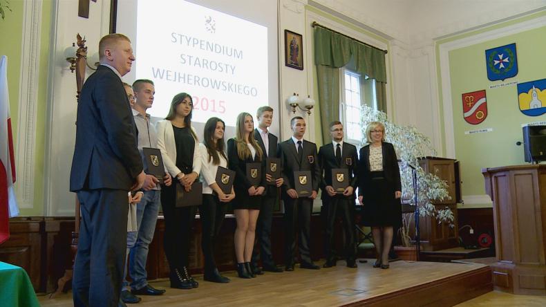 Stypendia starosty rozdane