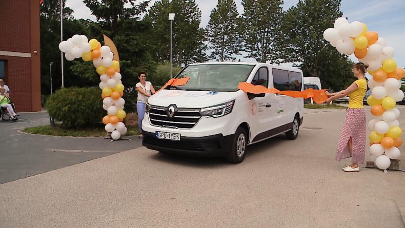 Nowy samochód Puckiego Hospicjum