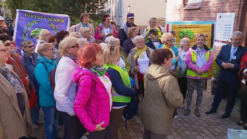 Seniorzy ruszyli w drogę „Śladami Stolemów”