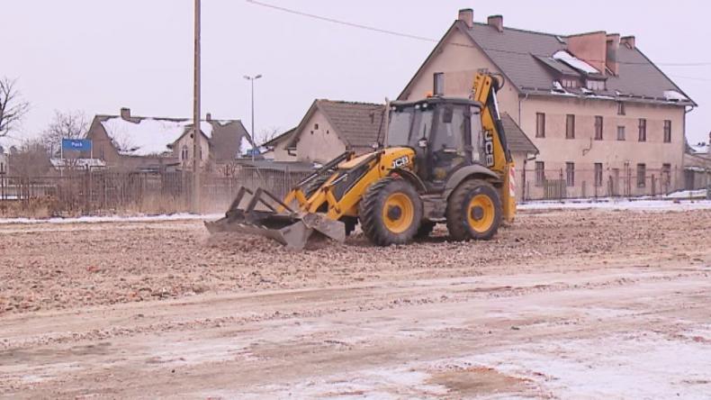 Budują nowy parking przy starostwie