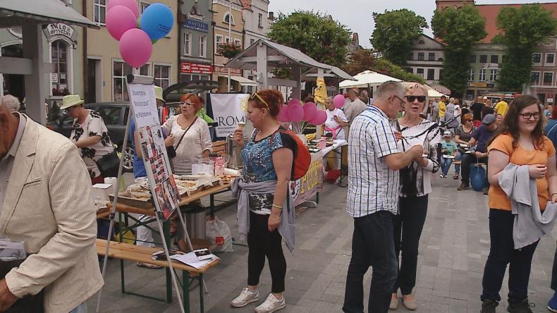Organizacje pozarządowe świętowały na puckim rynku