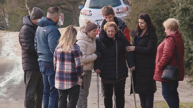 Wspólnymi siłami próbują odbudować dom po pożarze