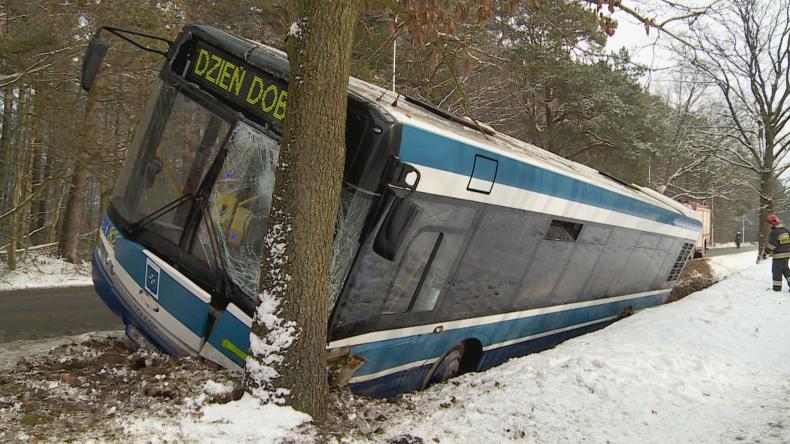 Wypadek autobusu MZK w Kębłowie