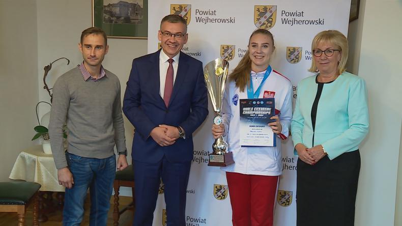 Paulina Stenka z nagrodą starosty