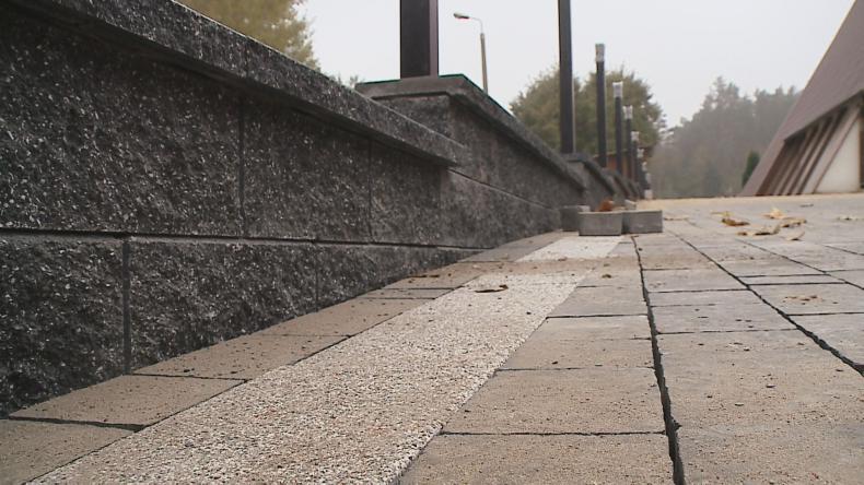 Redzki cmentarz jak nowy, zdążą na wszystkich świętych