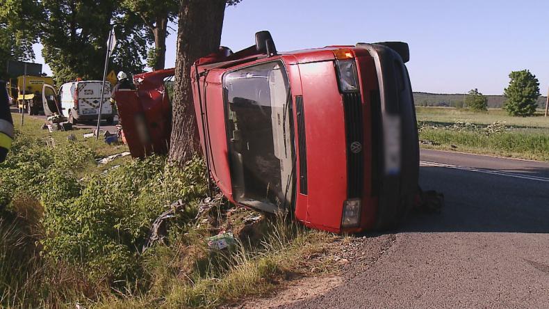 Zderzenie dwóch samochodów w Kniewie
