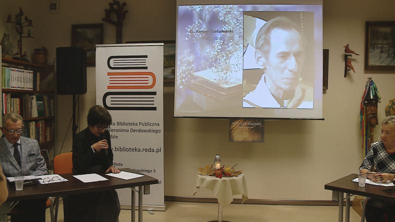 Wspominali zmarłych poprzez poezję
