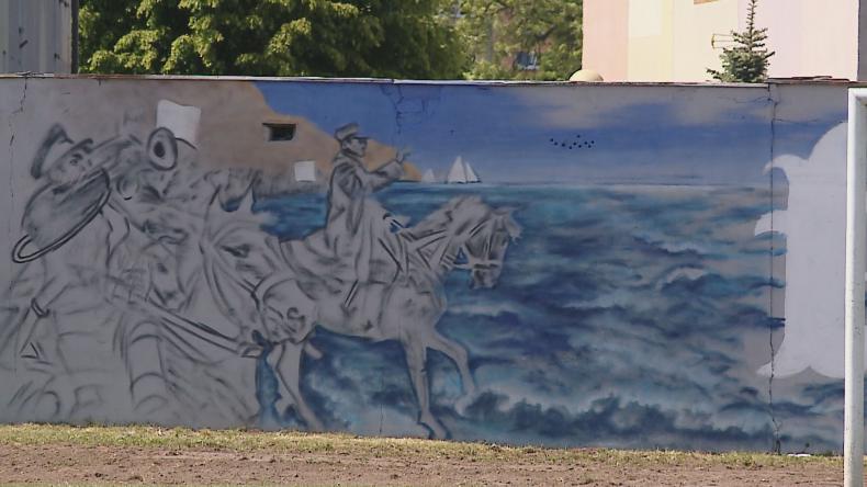 670 lat Pucka na murze
