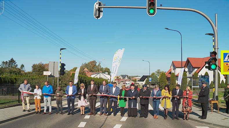 Łebno z bezpiecznym przejściem między szkołą a kościołem