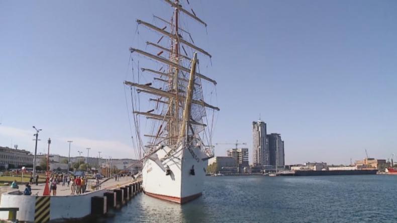 Pomorze na morze. Dzieci z lądu hartują się na wodzie