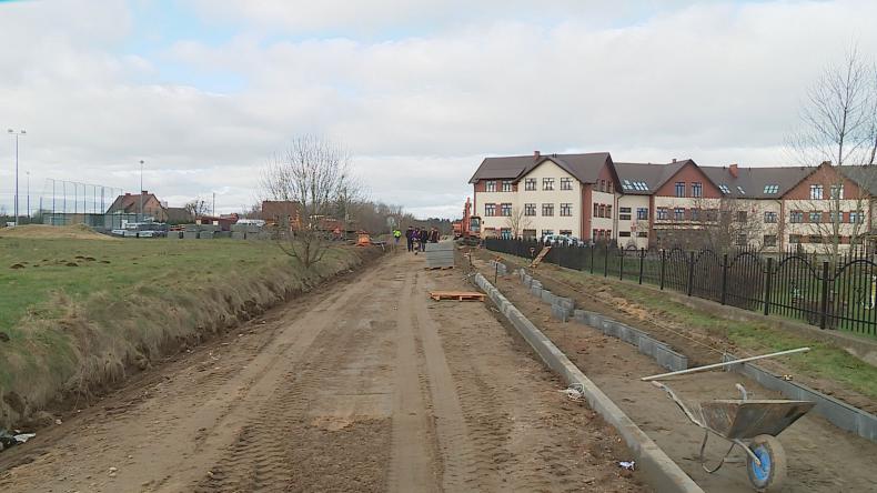 Budują dogodny i bezpieczny dojazd do szkoły