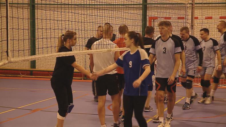 Czołówka amatorów po raz pierwszy pod siatką