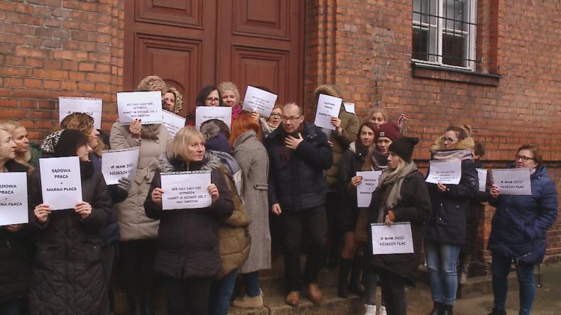 Pracownicy wejherowskiego sądu protestują