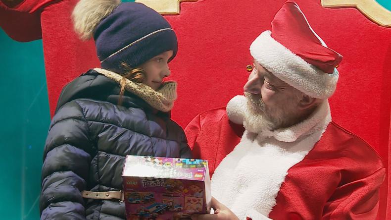 „Poczciwy staruszek” w czerwonym stroju odwiedził wejherowskie dzieci