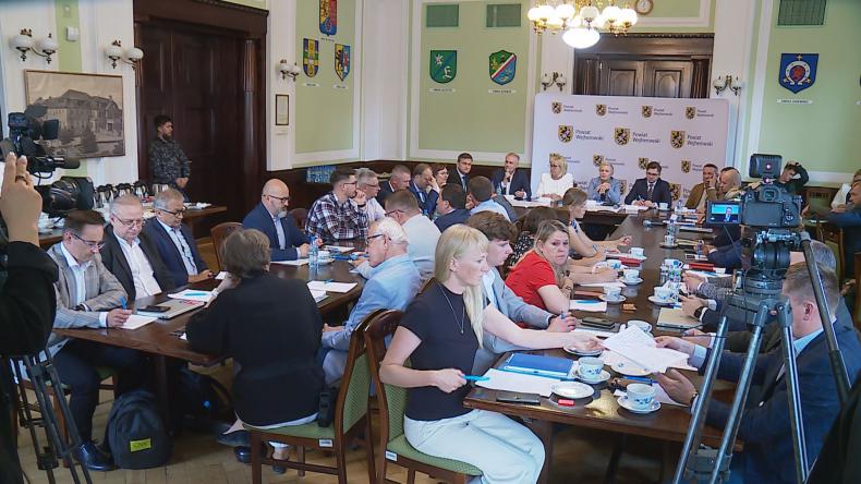 Miliardy na tzw. inwestycje towarzyszące