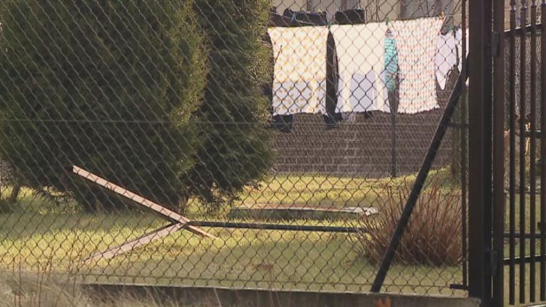 Szambo pod kontrolą strażników