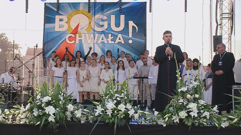 Śpiewem wychwalali Boga
