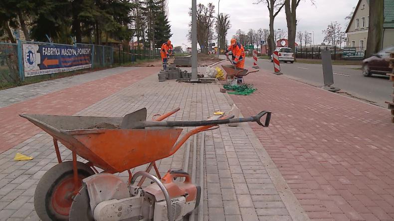Budują zatokę postojową. Ma być bezpieczniej