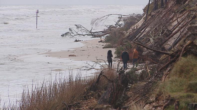 Zniszczona plaża w Lubiatowie