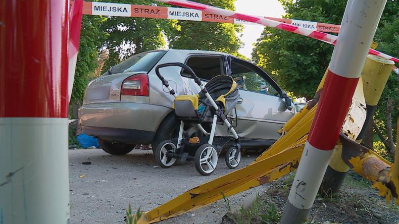 Bez prawa jazdy wjechał w trzy osoby