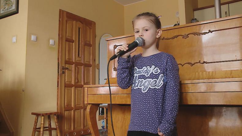 Mama, tata i córka miniaturka