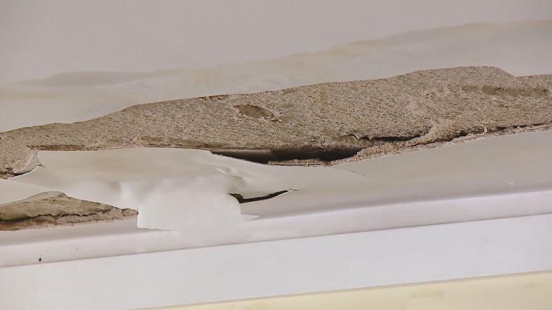 Zalana szkoła przy Budowlanych, ekipa nie zabezpieczyła