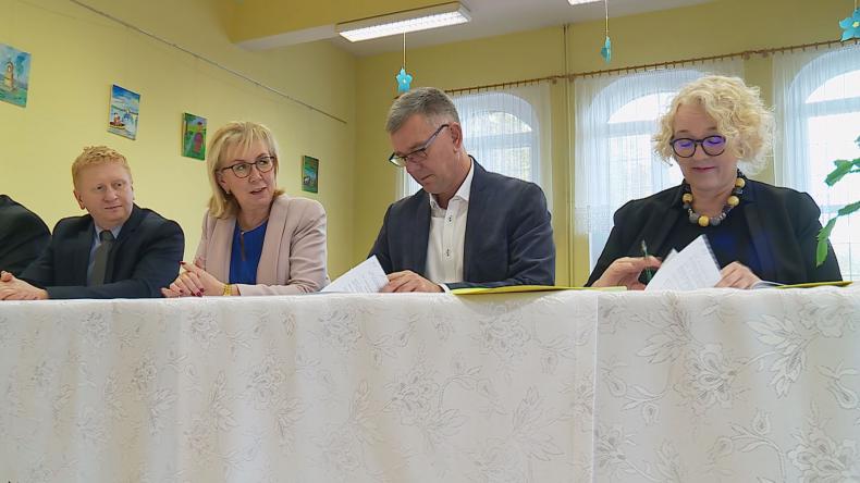 Umowa podpisana, a niebawem ruszą prace przy przedszkolu specjalnym