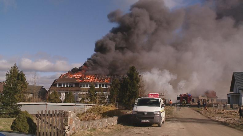 Pożar pustostanu w Luzinie