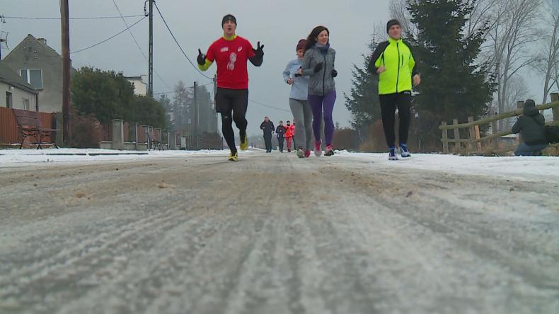 Noworoczny bieg na rozgrzewkę we Władysławowie