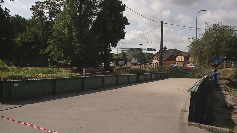 Upiększają dawny redzki most