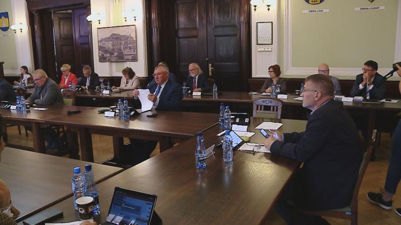 Powiatowi radni wrócili do obrad po wakacyjnej przerwie
