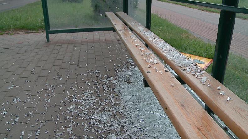 Nocna demolka na ulicach Władysławowa