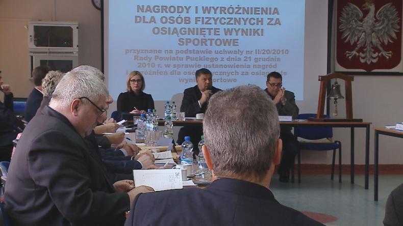 Nieruchomości i oświata na sesji w puckim starostwie