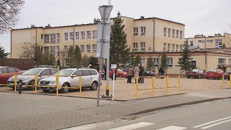 Koniec z parkingową samowolą przy szkole