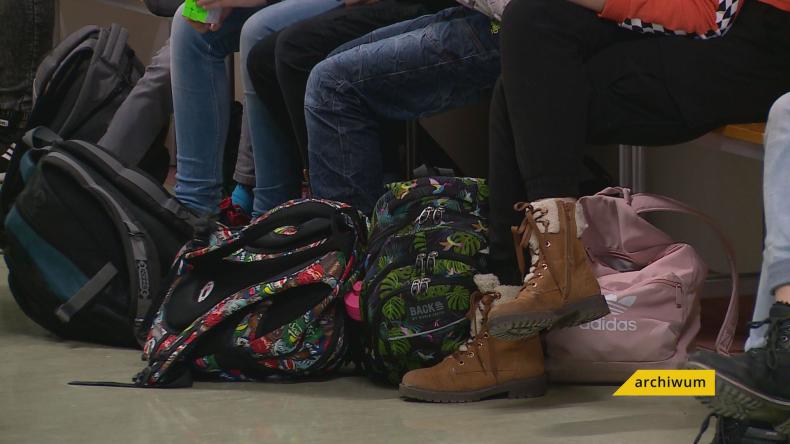 Samorządy wspomogą uczniów w potrzebie