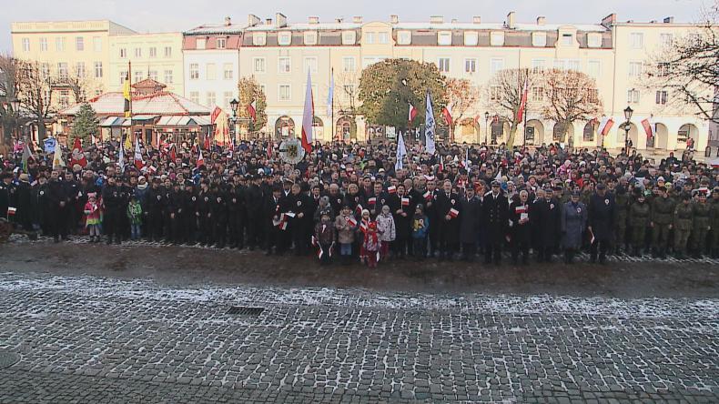 Setki Wejherowian na niepodległościowym zdjęciu