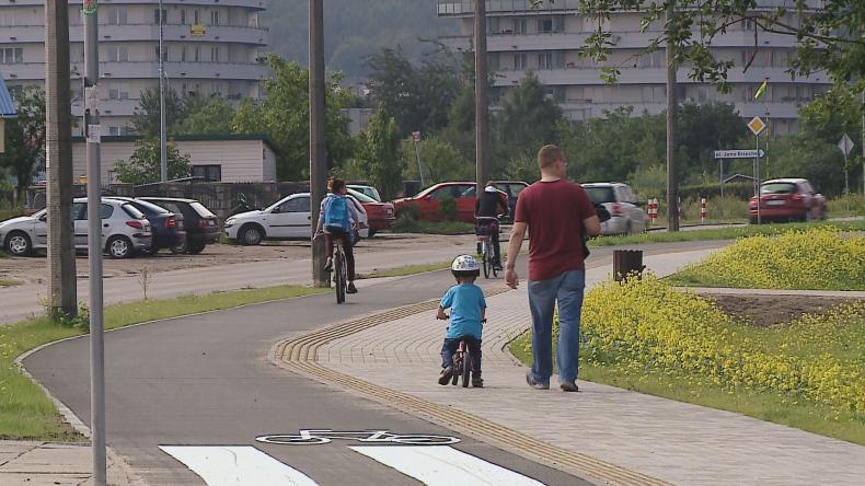 Pieszo i rowerem wzdłuż Obwodowej w Redzie