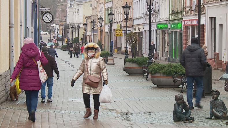 Mniej narodzin i ślubów, za to więcej zgonów
