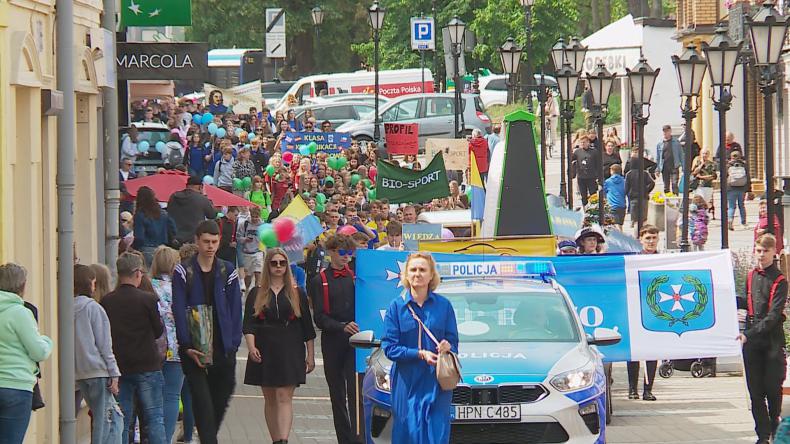 Kolorowa parada w Wejherowie