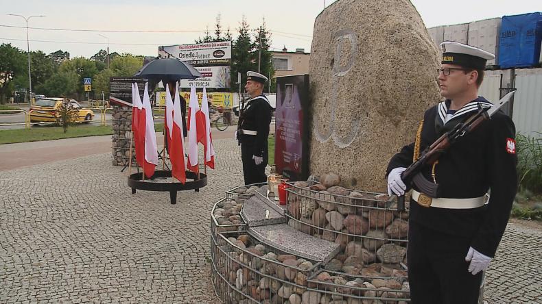 Relacja z uroczystości poświęconej bohaterom Powstania Warszawskiego