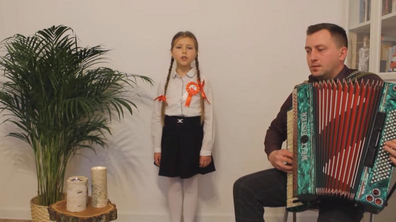 Młodzi patrioci zaprezentowali zdolności wokalne