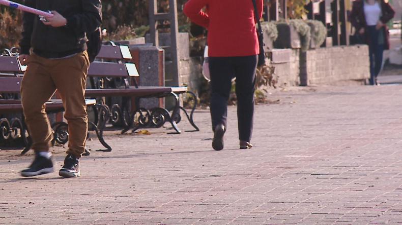 Fałszywy policjant wyłudza pieniądze