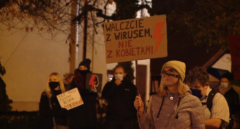 Protesty na ulicach miast nie ustają
