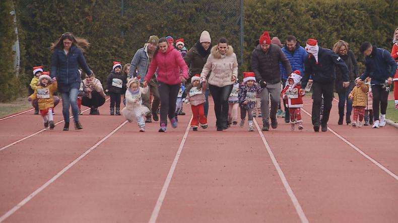 Biegi Mikołajkowe na redzkim stadionie
