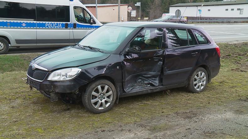 Znowu niebezpiecznie na drogach – dwie osoby w szpitalu