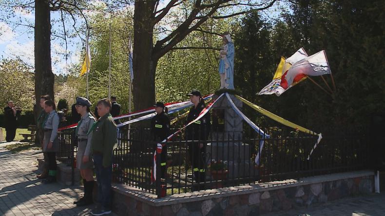 Uroczystości 3 maja w Żarnowcu